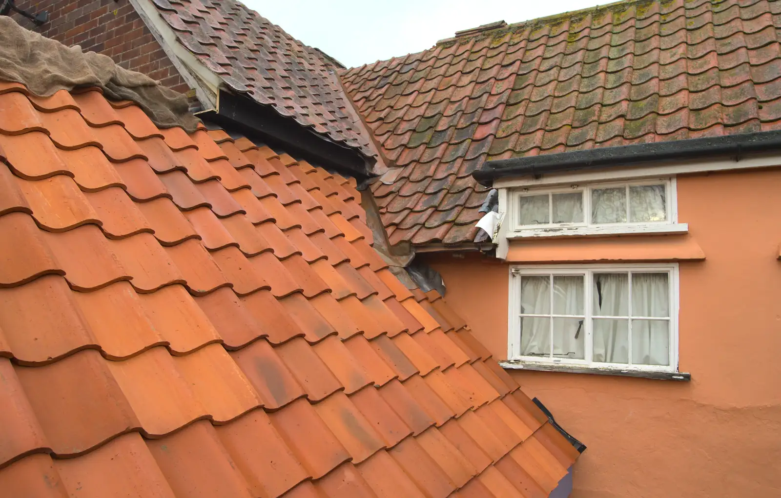 The new roof joins the repaired old roof, from More Building and Palgrave Playground, Suffolk - 24th November 2013