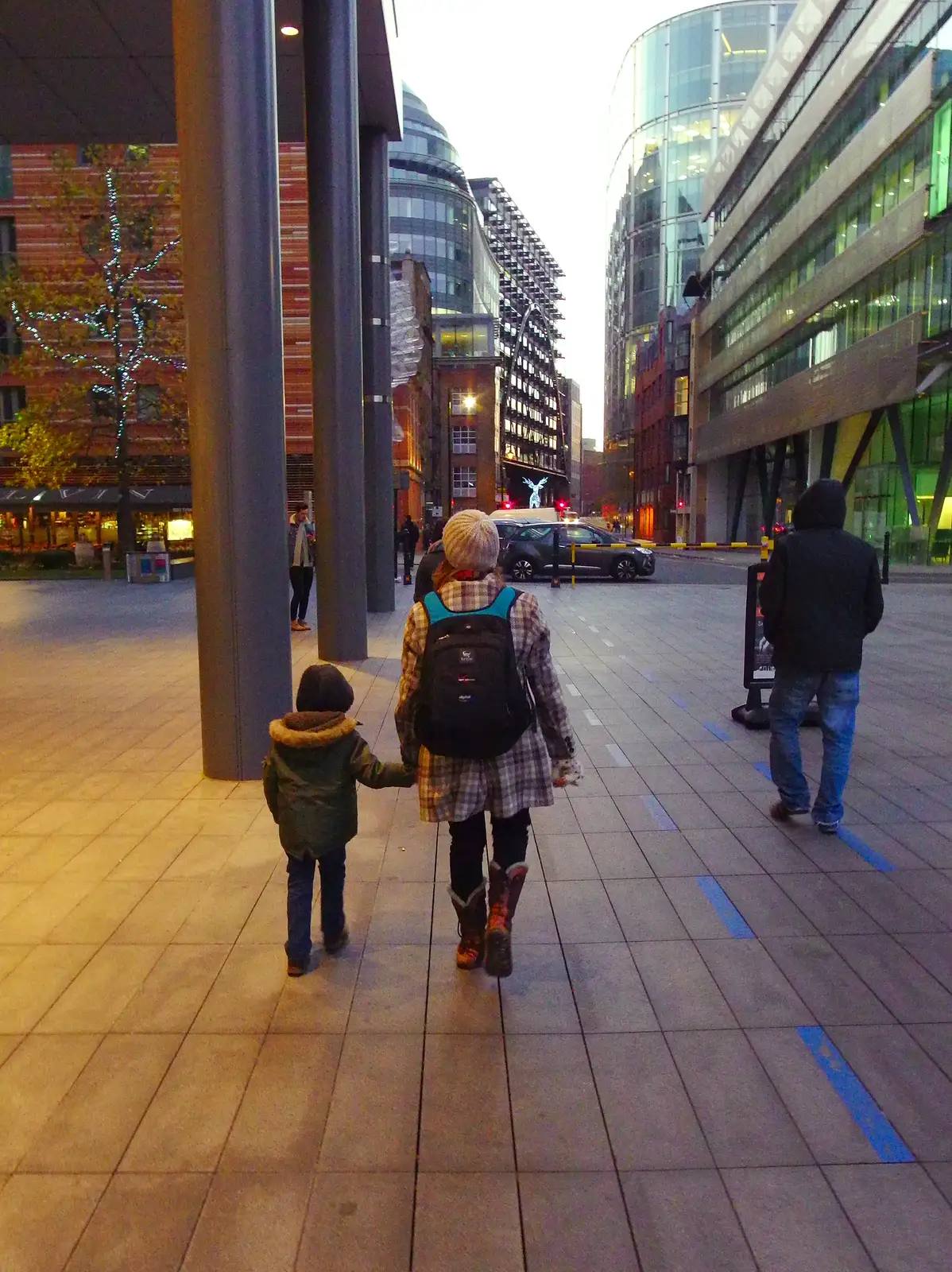 Fred and Isobel wander about, from Lunch in the East End, Spitalfields and Brick Lane, London - 1st December 2013