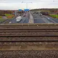 The M25 as seen from the train, SwiftKey's Arcade Cabinet, and the Streets of Southwark, London - 5th December 2013