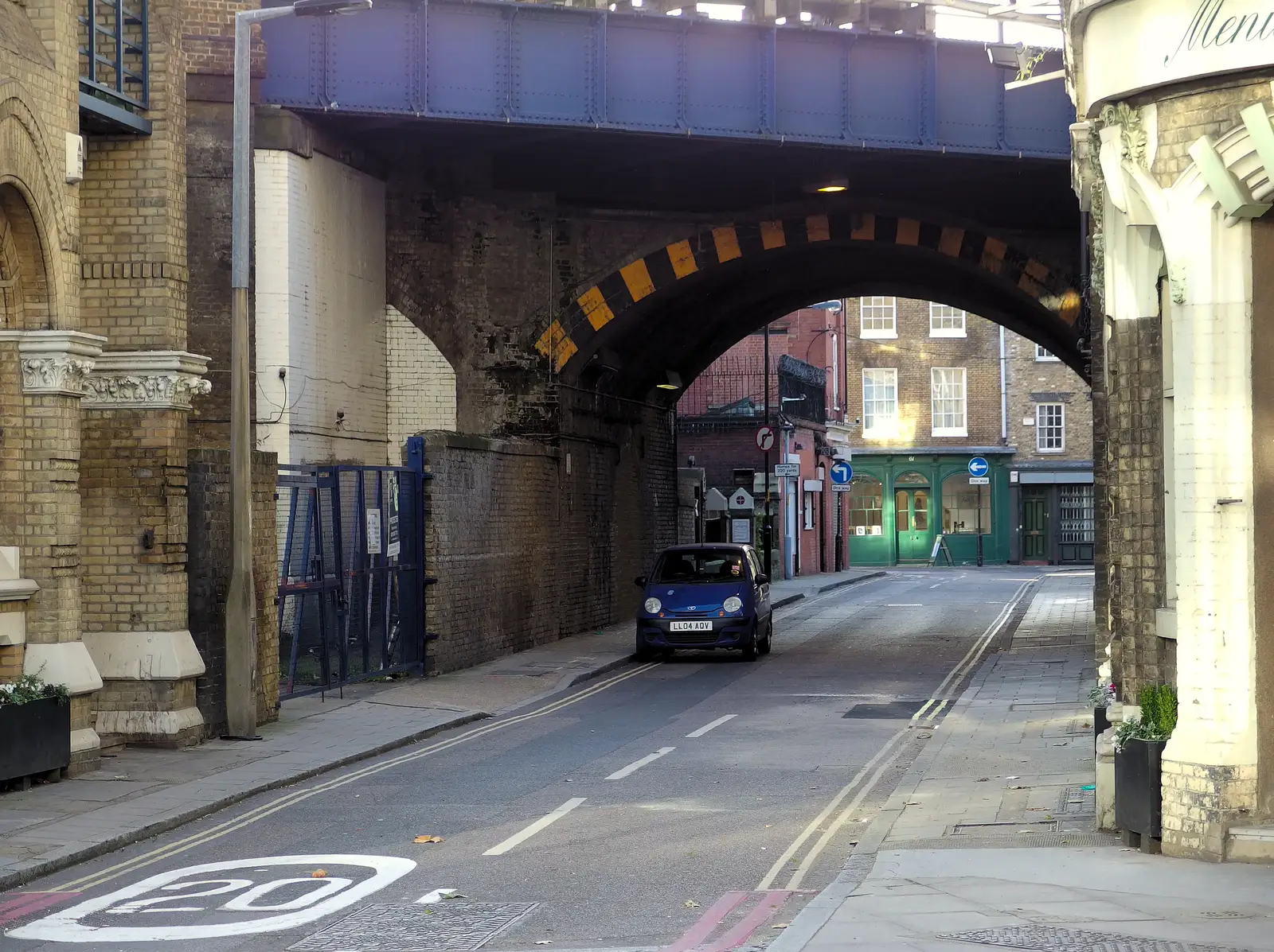 Railway bridge on O'Meara Street, from SwiftKey's Arcade Cabinet, and the Streets of Southwark, London - 5th December 2013