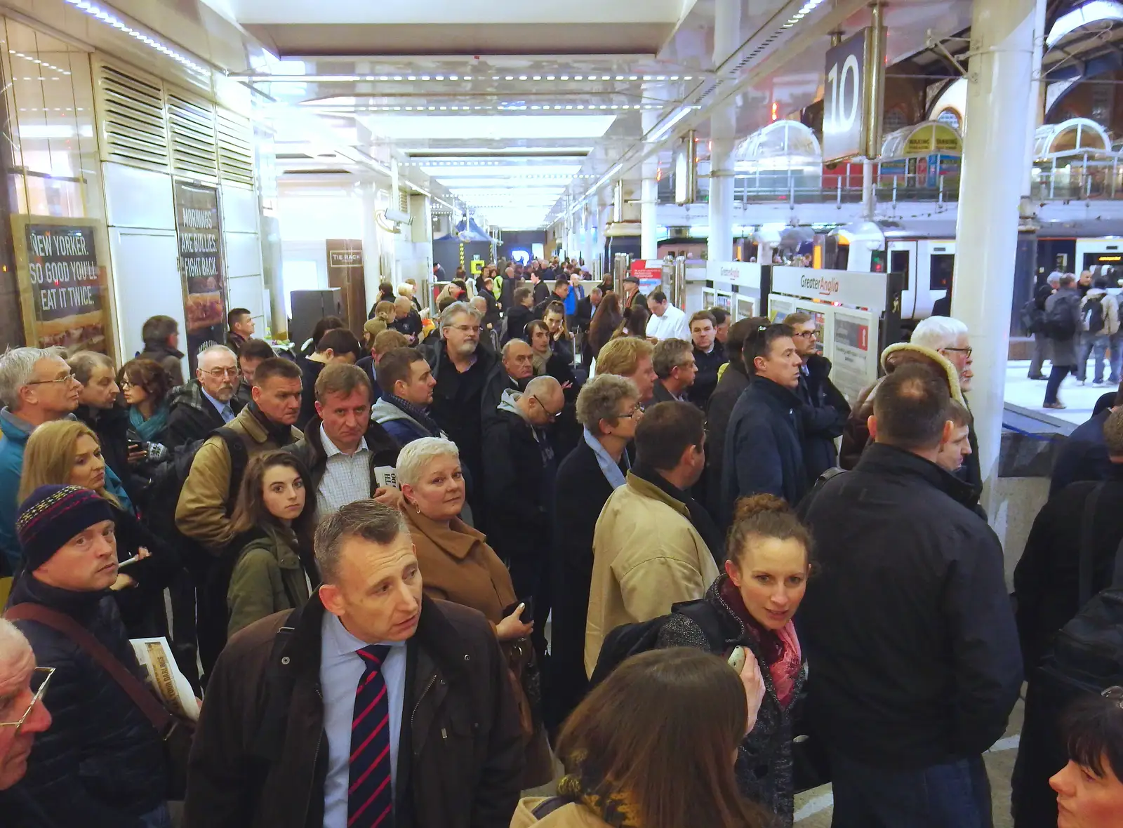 There's chaos at Liverpool Street, from SwiftKey's Arcade Cabinet, and the Streets of Southwark, London - 5th December 2013