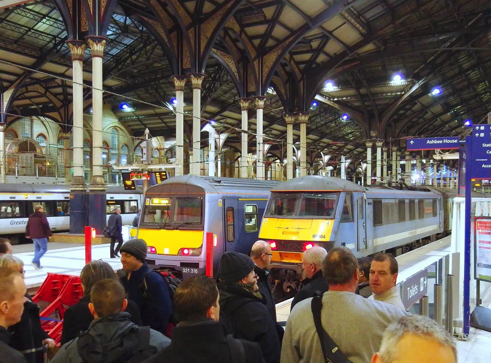 The trains at Liverpool Street are going nowhere, from SwiftKey's Arcade Cabinet, and the Streets of Southwark, London - 5th December 2013