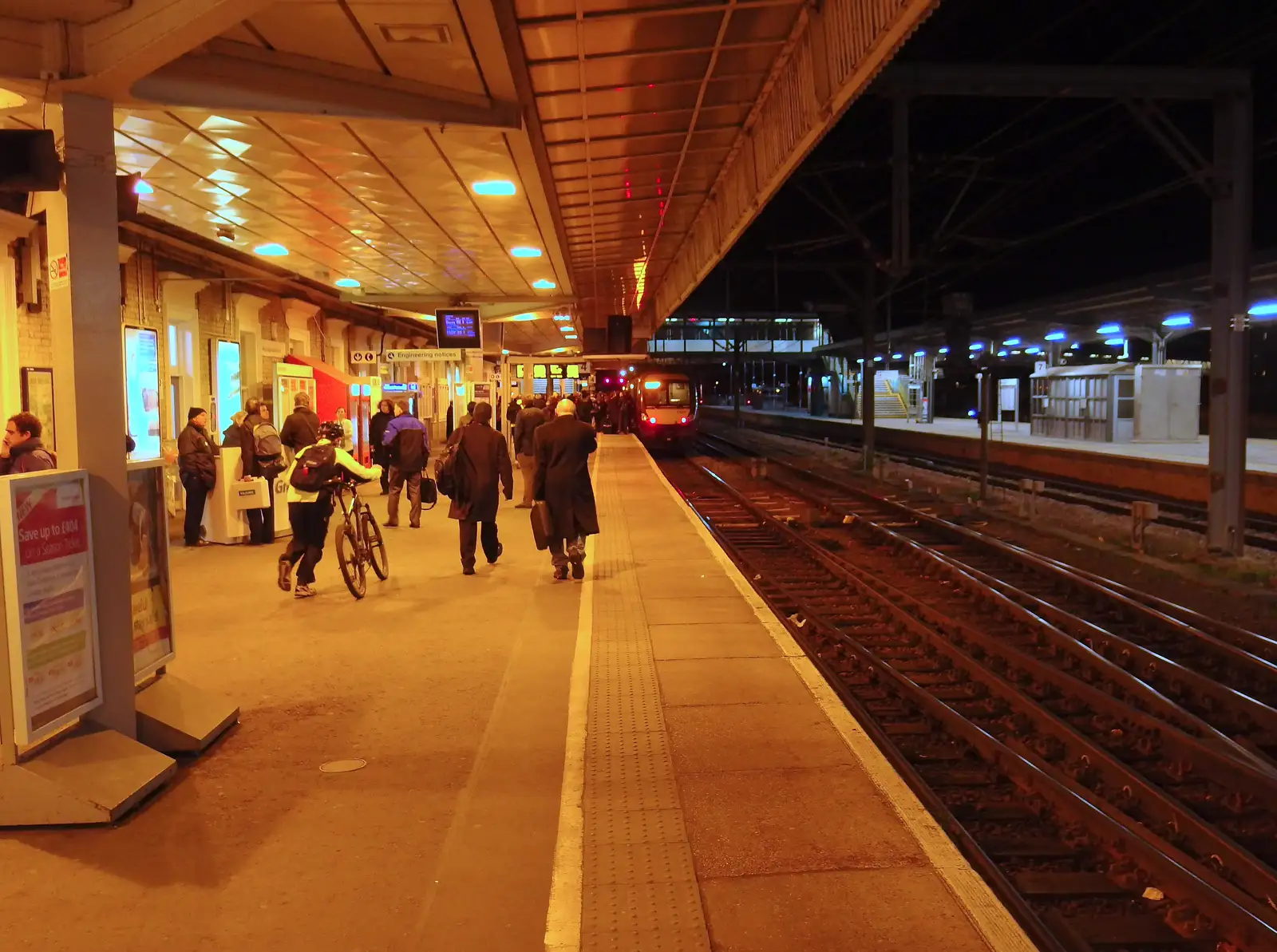 Cambridge station has a whole new platform, from SwiftKey's Arcade Cabinet, and the Streets of Southwark, London - 5th December 2013