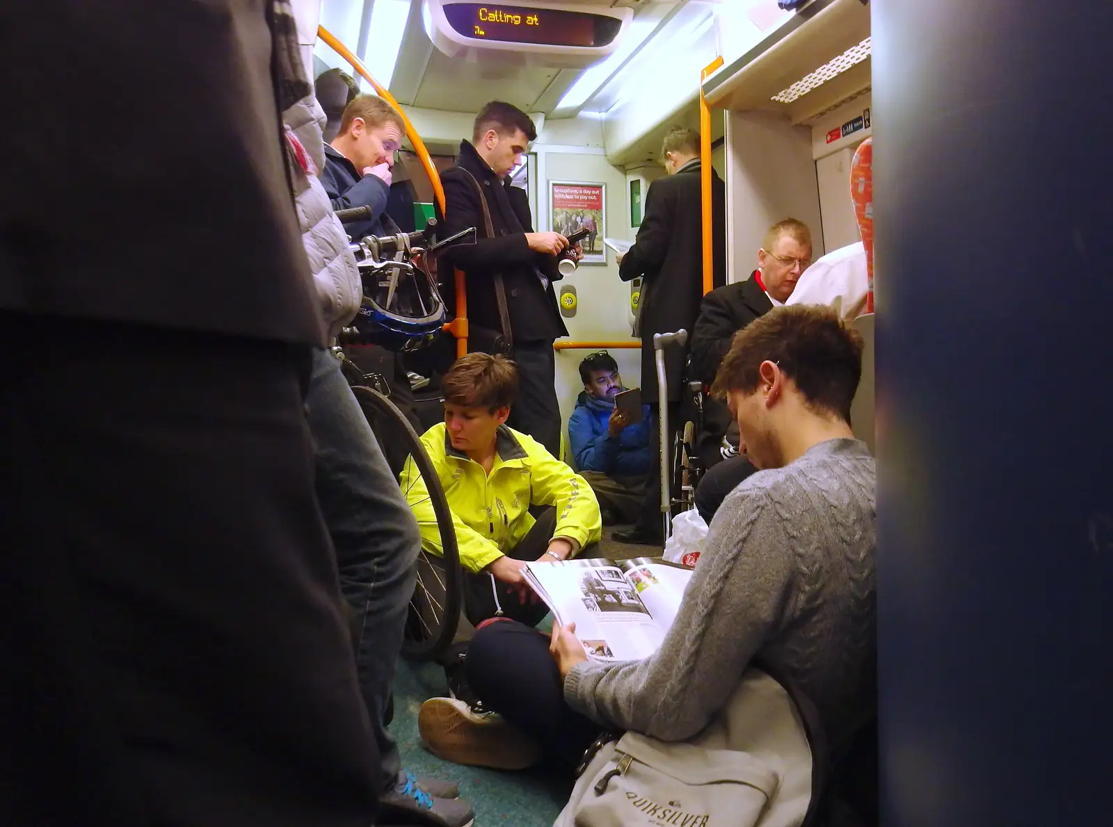 The packed train to Norwich, from SwiftKey's Arcade Cabinet, and the Streets of Southwark, London - 5th December 2013