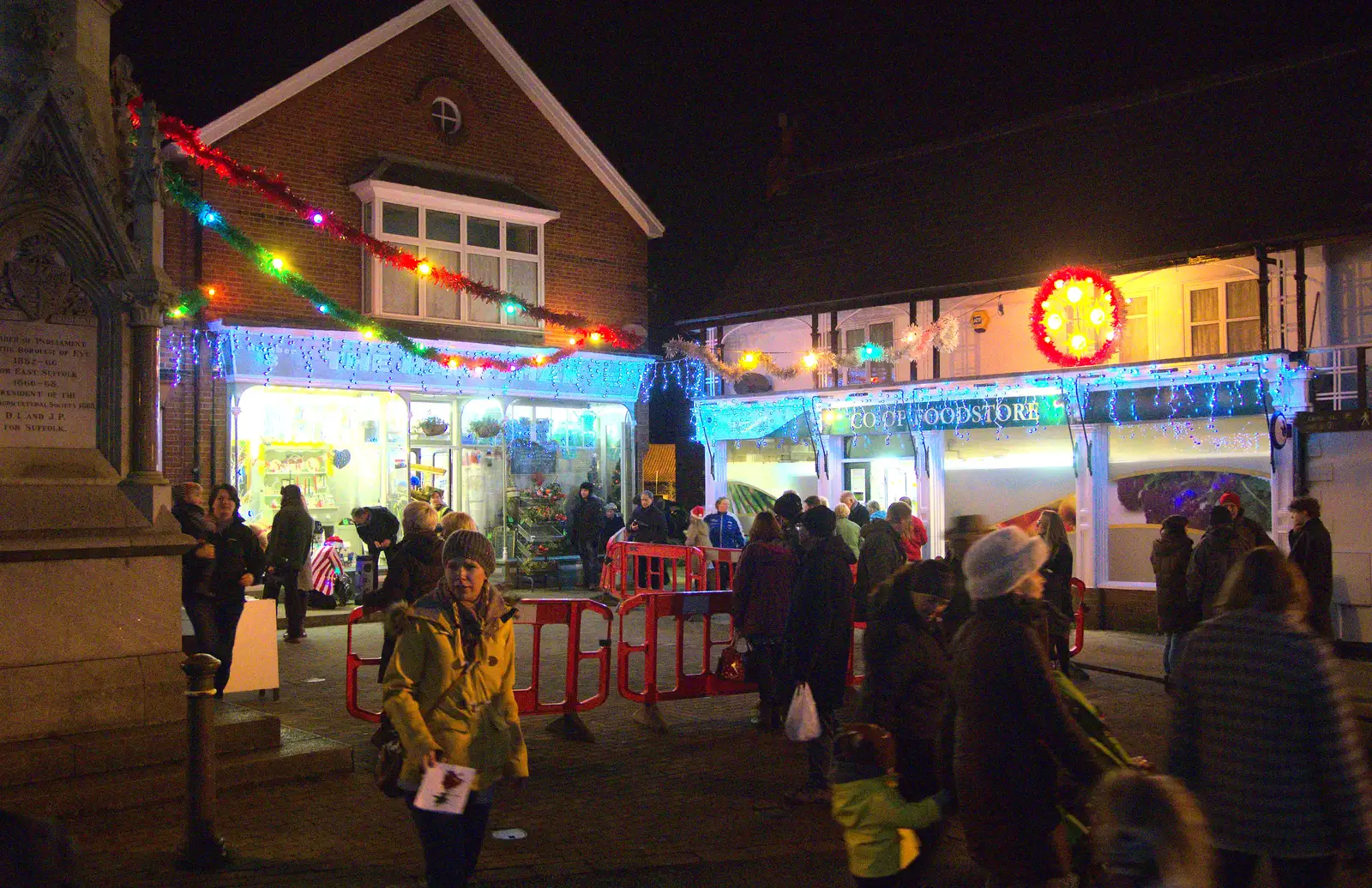 The milling throngs dissipate, from The Eye Lights, Eye, Suffolk - 6th December 2013