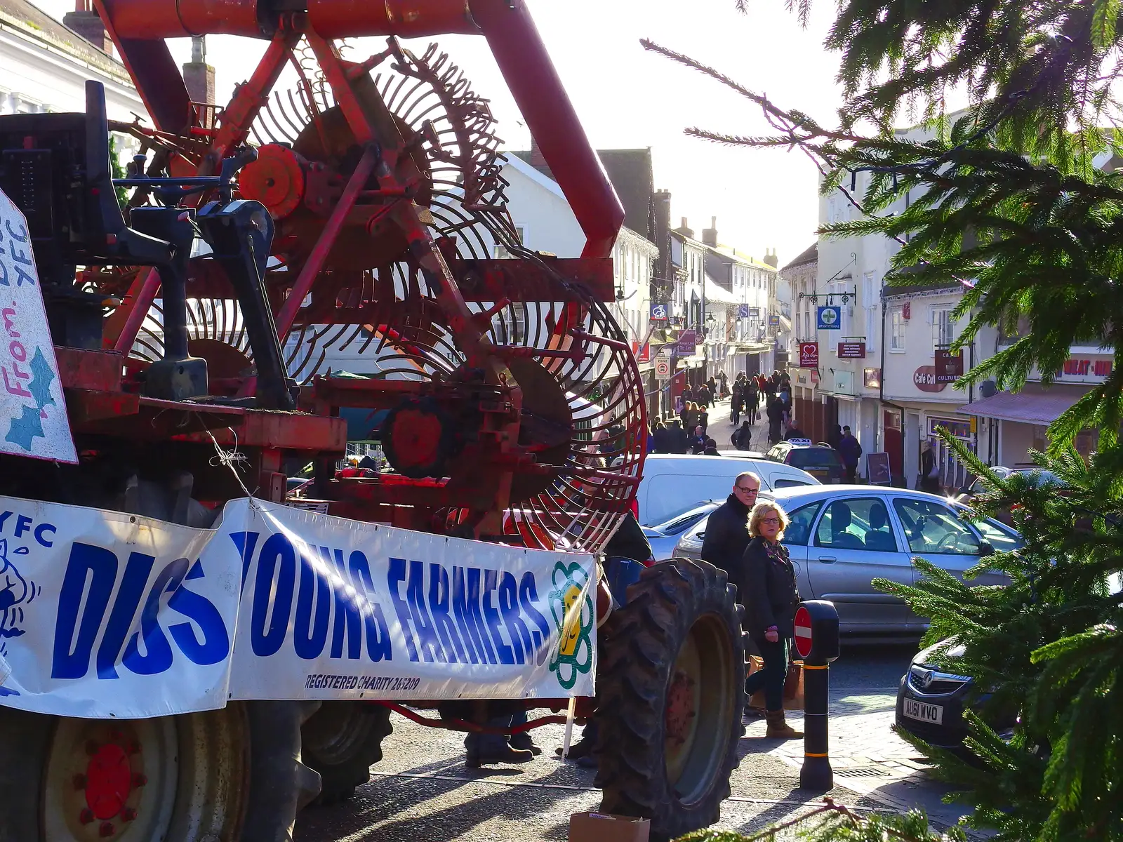 Mechanical contraption and Mere Street, from Saturday Café Life, Diss, Norfolk - 14th December 2013