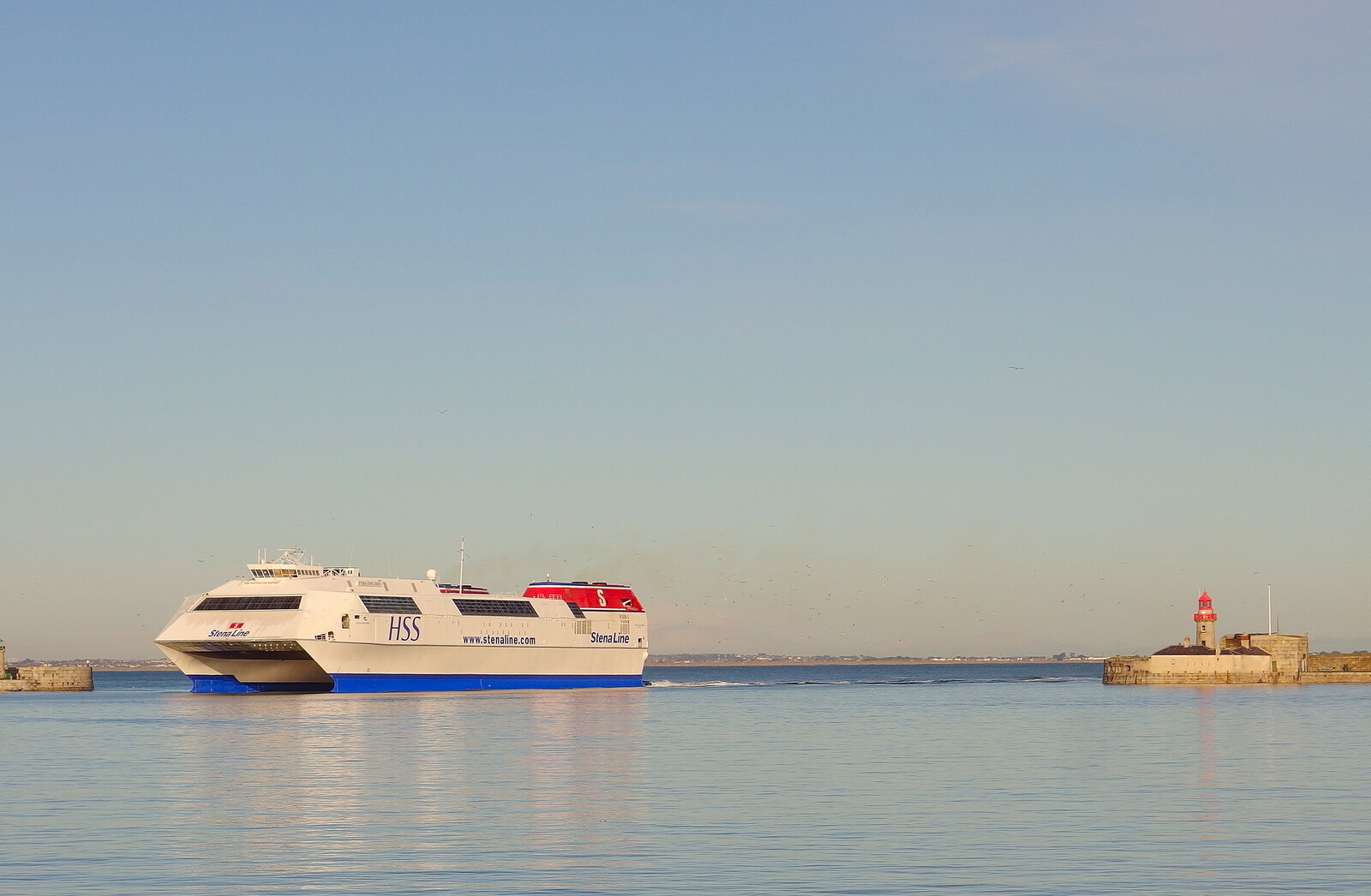 The Stena HSS comes on from Dun Laoghaire and an Electrical Disaster, Monkstown, County Dublin, Ireland - 4th January 2014