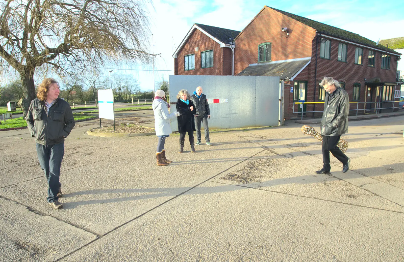 The band roam around outside BOCM Pauls, from The BBs Photo Shoot, BOCM Pauls Pavilion, Burston, Norfolk - 12th January 2014