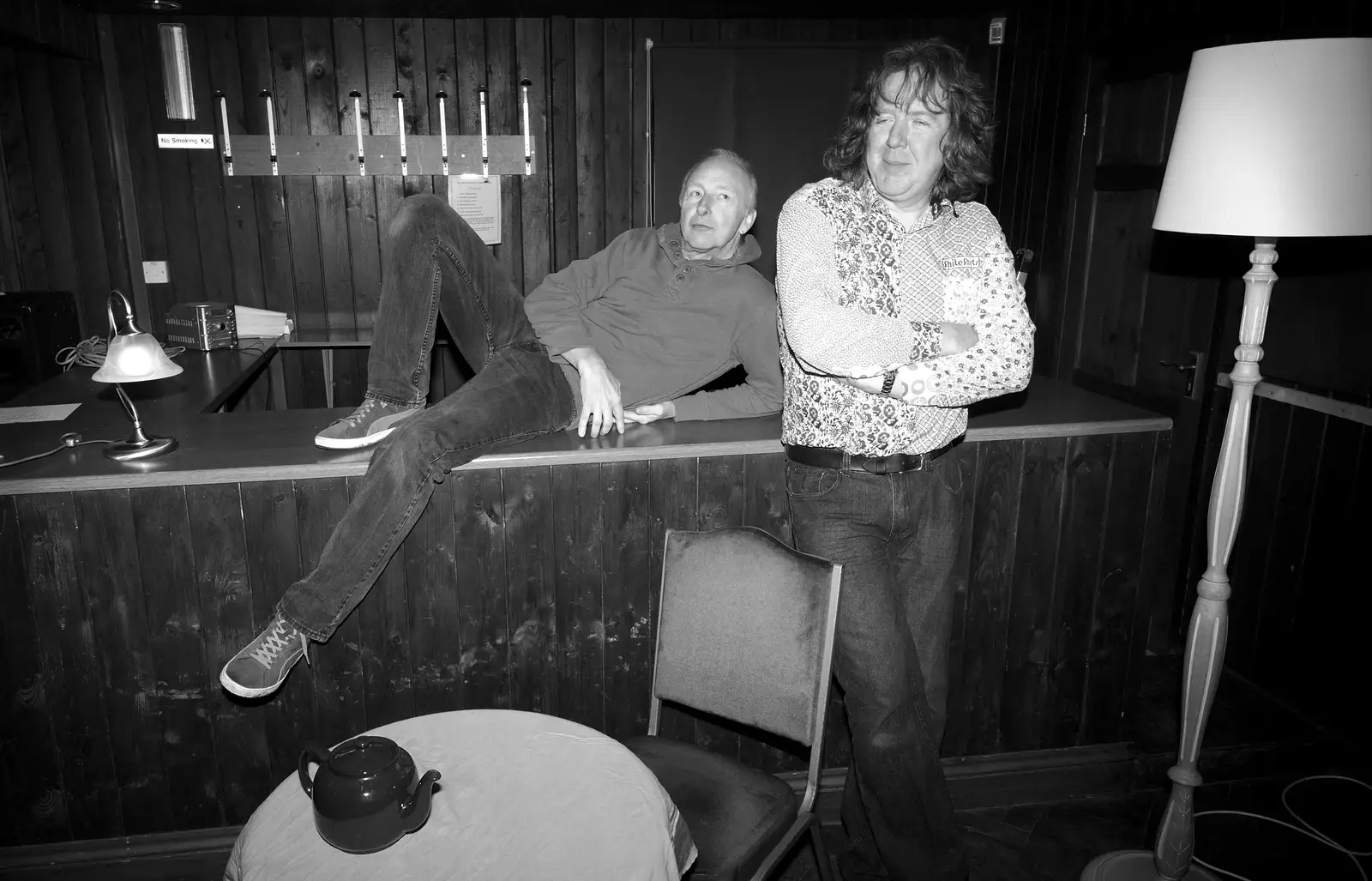 Henry lounges on the bar, from The BBs Photo Shoot, BOCM Pauls Pavilion, Burston, Norfolk - 12th January 2014