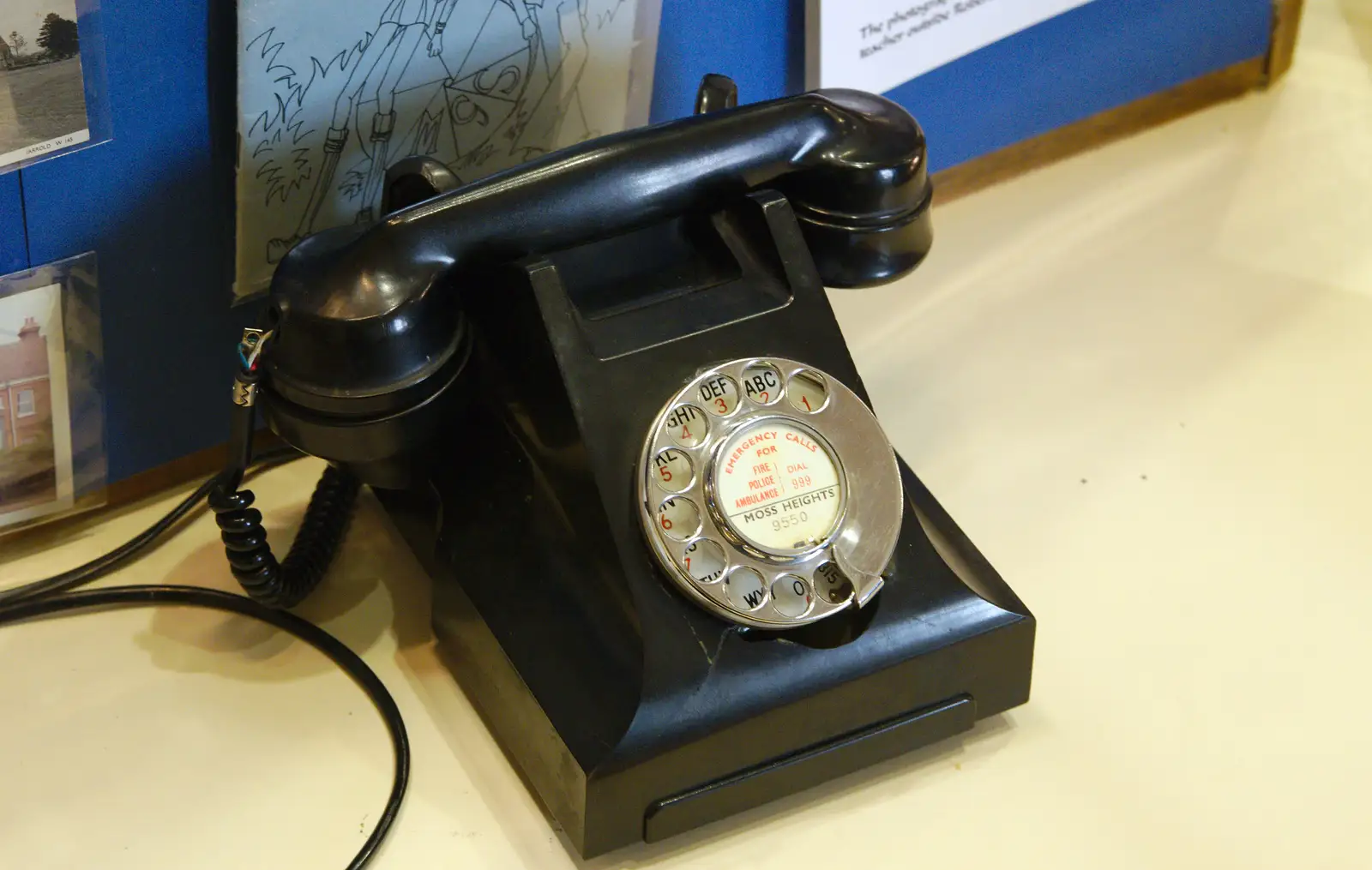 More random old hardware: a 1940s telephone, from A Trip to Framlingham Castle, Framlingham, Suffolk - 16th February 2014