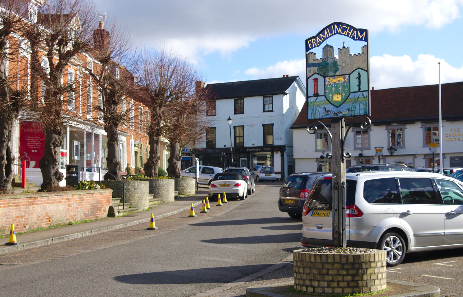 Framlingham town centre from A Trip to Framlingham Castle, Framlingham, Suffolk - 16th February 2014