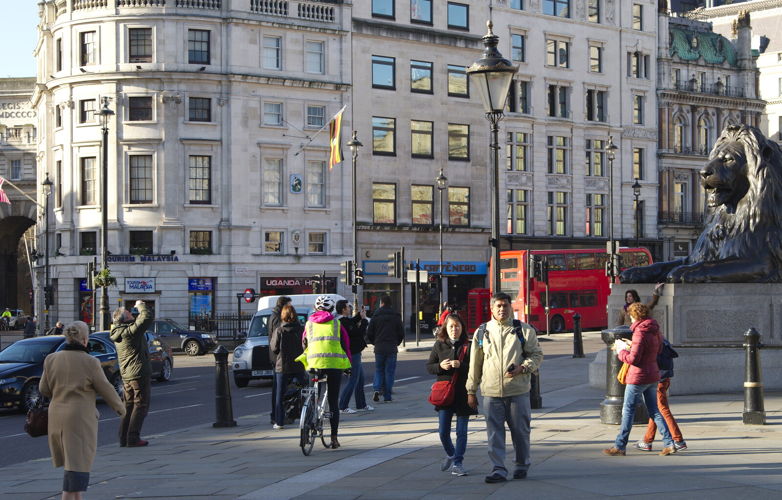 Early-morning tourists from SwiftKey Innovation, The Hub, Westminster, London - 21st February 2014