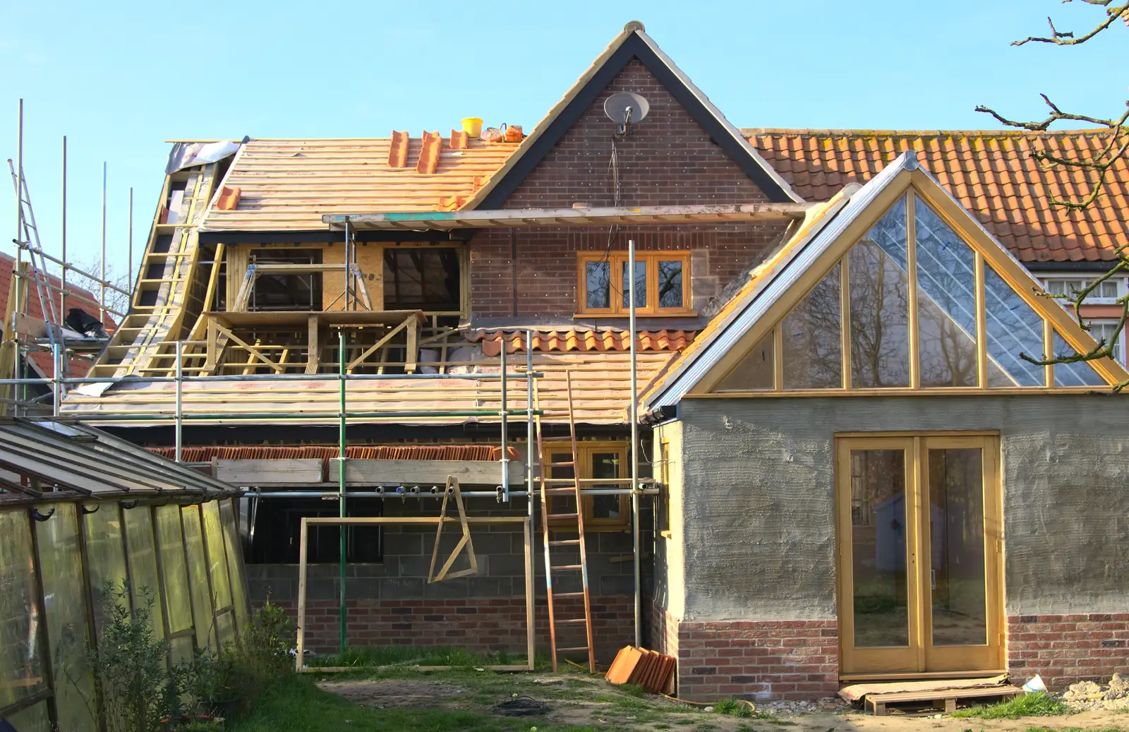 The building continues, from Emily Comes to Visit, Brome, Suffolk - 15th March 2014