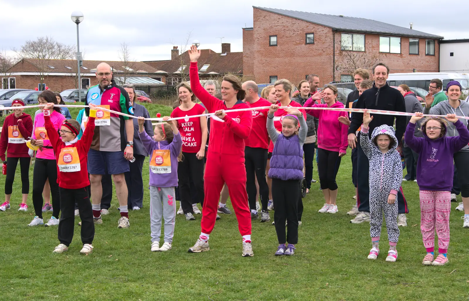 At the starting line, the run is about to kick off, from Isobel's Fun Run, Hartismere High, Eye, Suffolk - 23rd March 2014