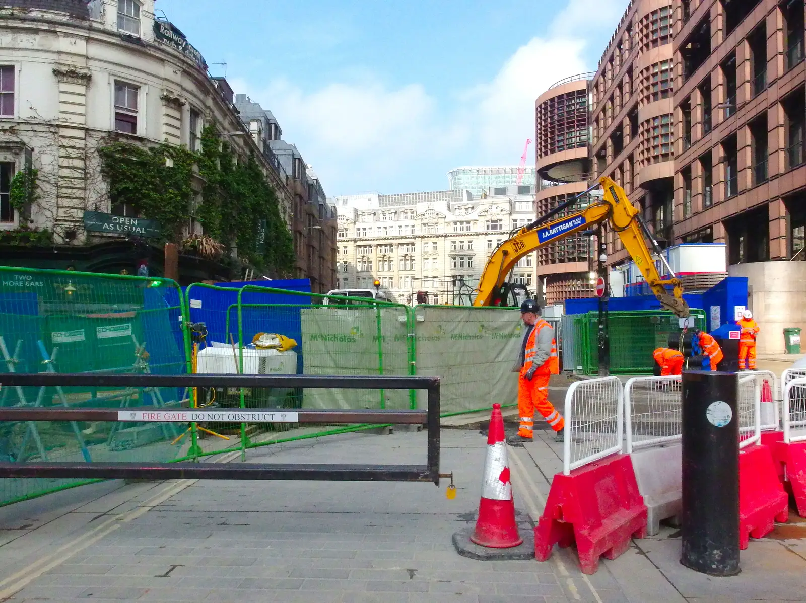 Crossrail continues outside Liverpool Street, from A Trainey Sort of Week, Liverpool Street, City of London - 3rd April 2014