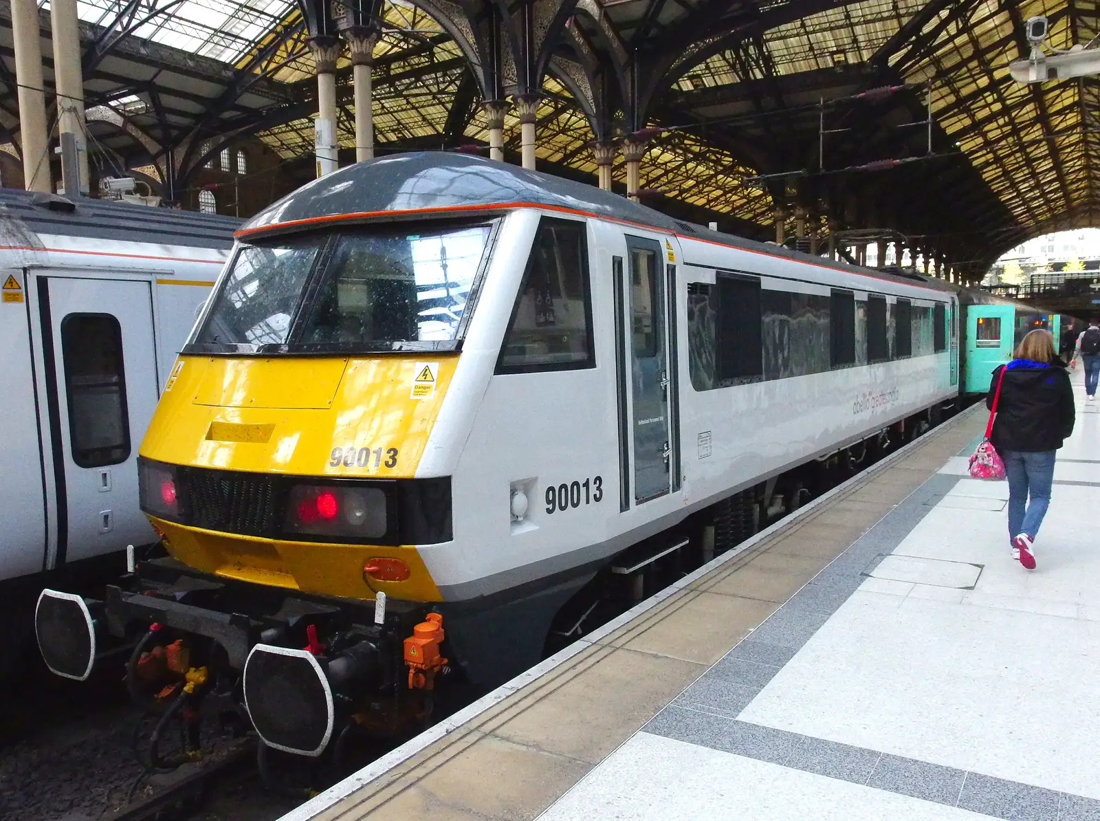 Class 90 90013 'The Evening Star' gets a make-over, from A Trainey Sort of Week, Liverpool Street, City of London - 3rd April 2014