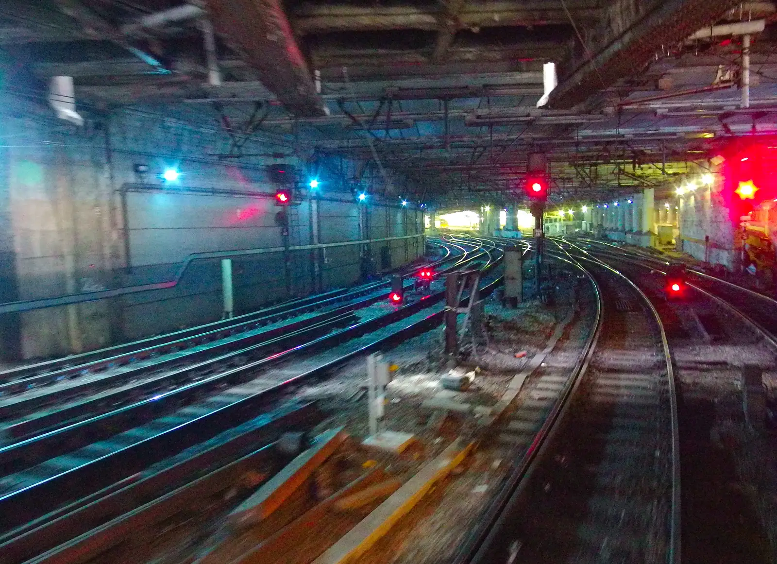 The best shot yet into Liverpool Street, from A Trainey Sort of Week, Liverpool Street, City of London - 3rd April 2014