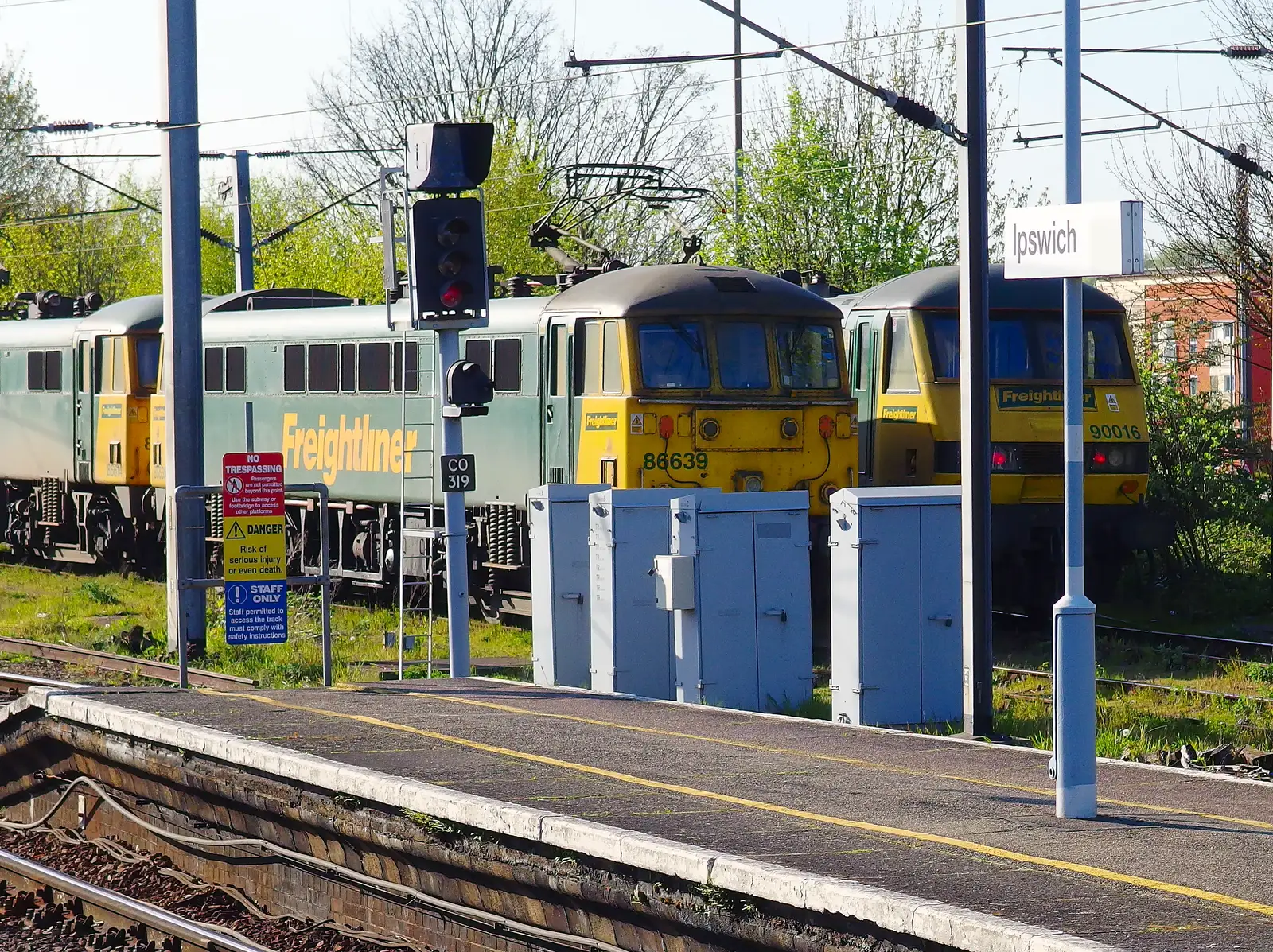 Two Class 86s, built in 1966, lurk at Ipswich, from The BSCC at The Black Horse, and an April Miscellany, Thorndon, Diss and Eye, Suffolk - 10th April 2014