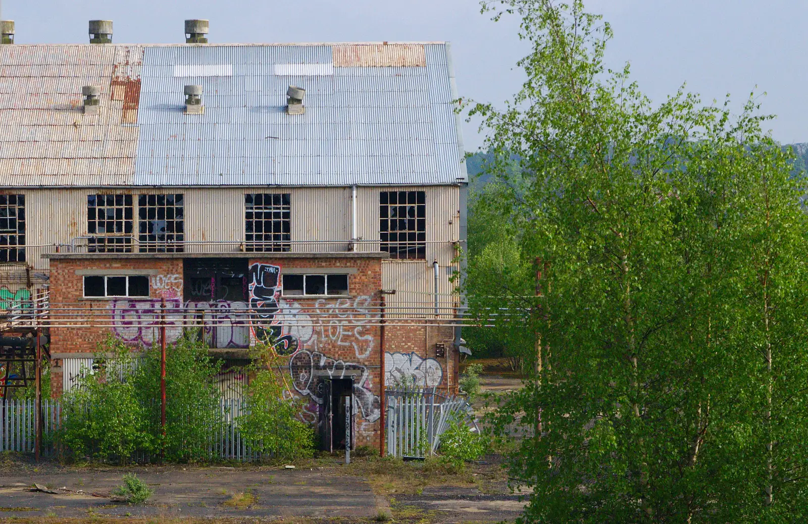 Heavily graffiti'd corrugated iron buildings, from Brantham Dereliction, and a SwiftKey Photoshoot, Suffolk and Southwark - 29th April 2014