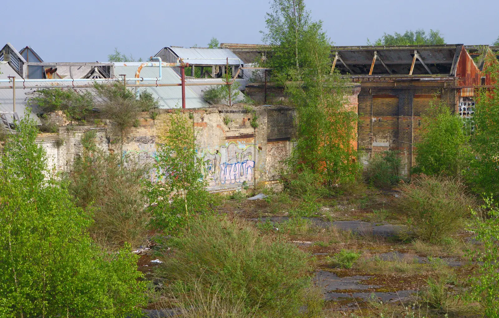 Derelict factories, from Brantham Dereliction, and a SwiftKey Photoshoot, Suffolk and Southwark - 29th April 2014