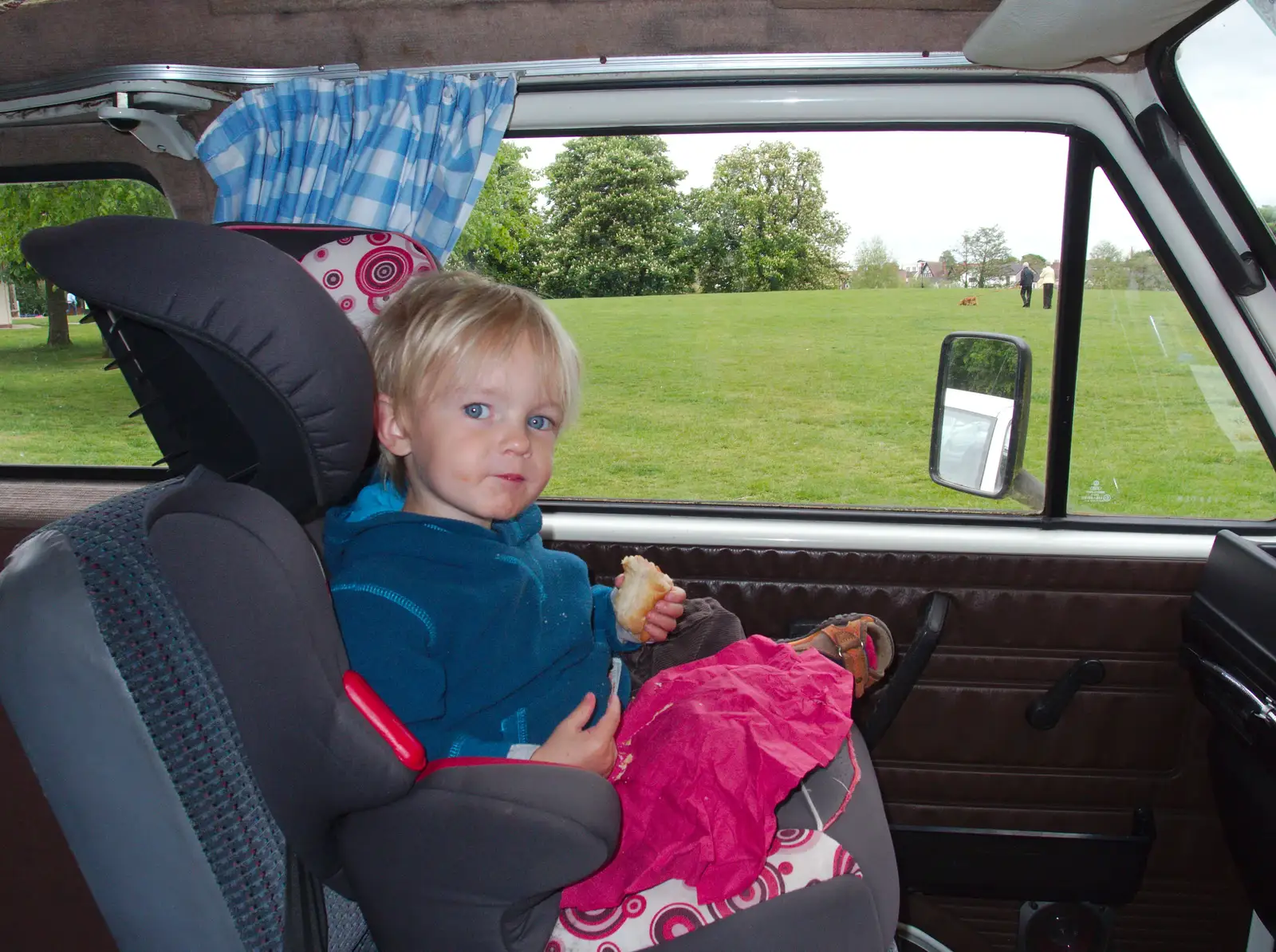 Harry eats a sausage in the van, from BBs' Coldest Gig and a Wavy Barbeque, Botesdale and Stuston, Suffolk, 3rd May 2014