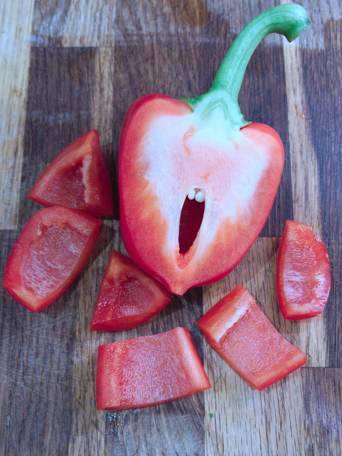 A cut pepper looks like it's screaming from A May Miscellany, London - 8th May 2014