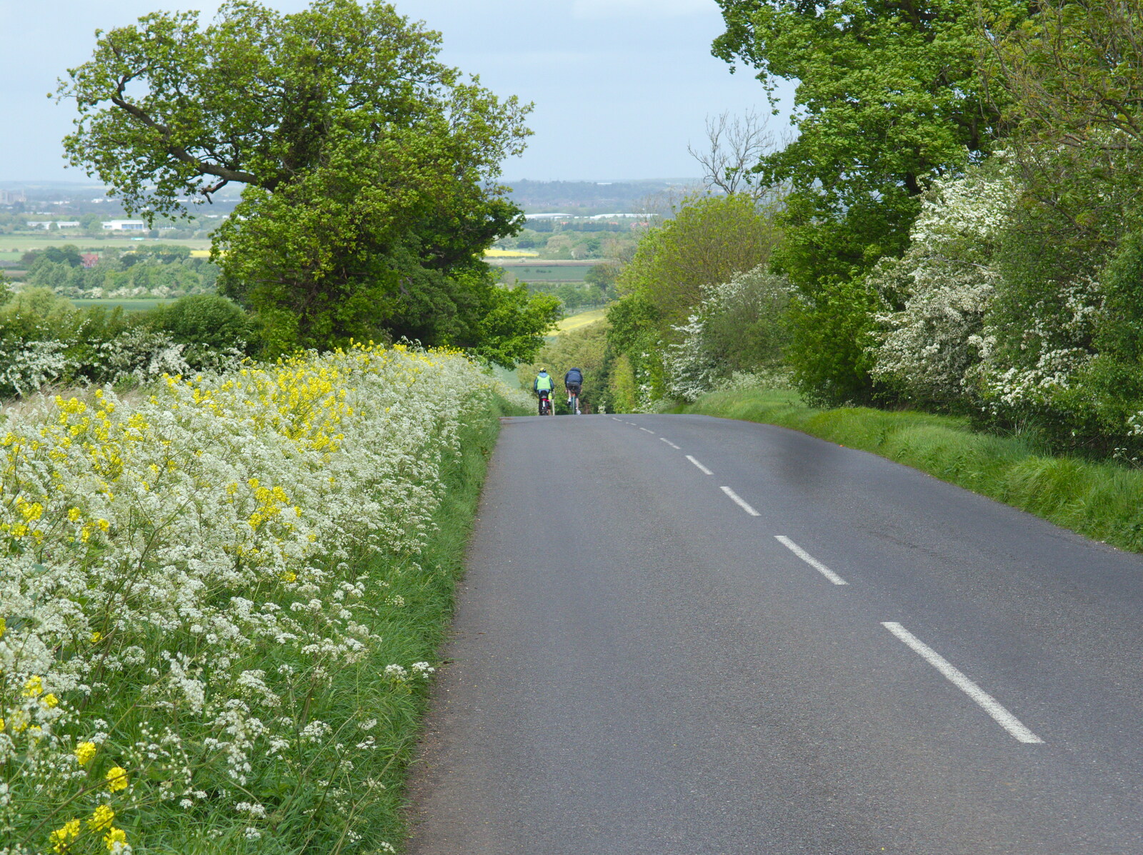 The group disappear over the top of a massive hill from A Return to Bedford: the BSCC Annual Weekend Away, Shefford, Bedfordshire - 10th May 2014