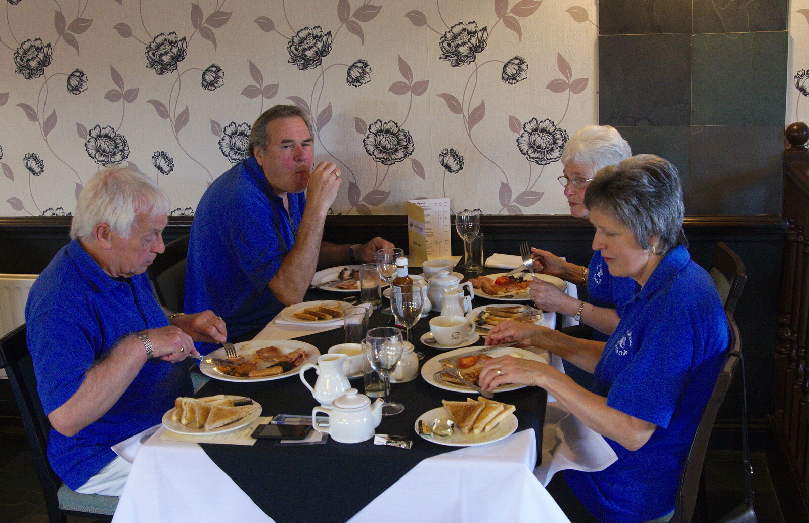 The Sagas do breakfast from A Return to Bedford: the BSCC Annual Weekend Away, Shefford, Bedfordshire - 10th May 2014