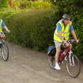 The BSCC at The Crown, Bedfield, Suffolk - 15th May 2014, Colin and Alan arrive a few minutes later