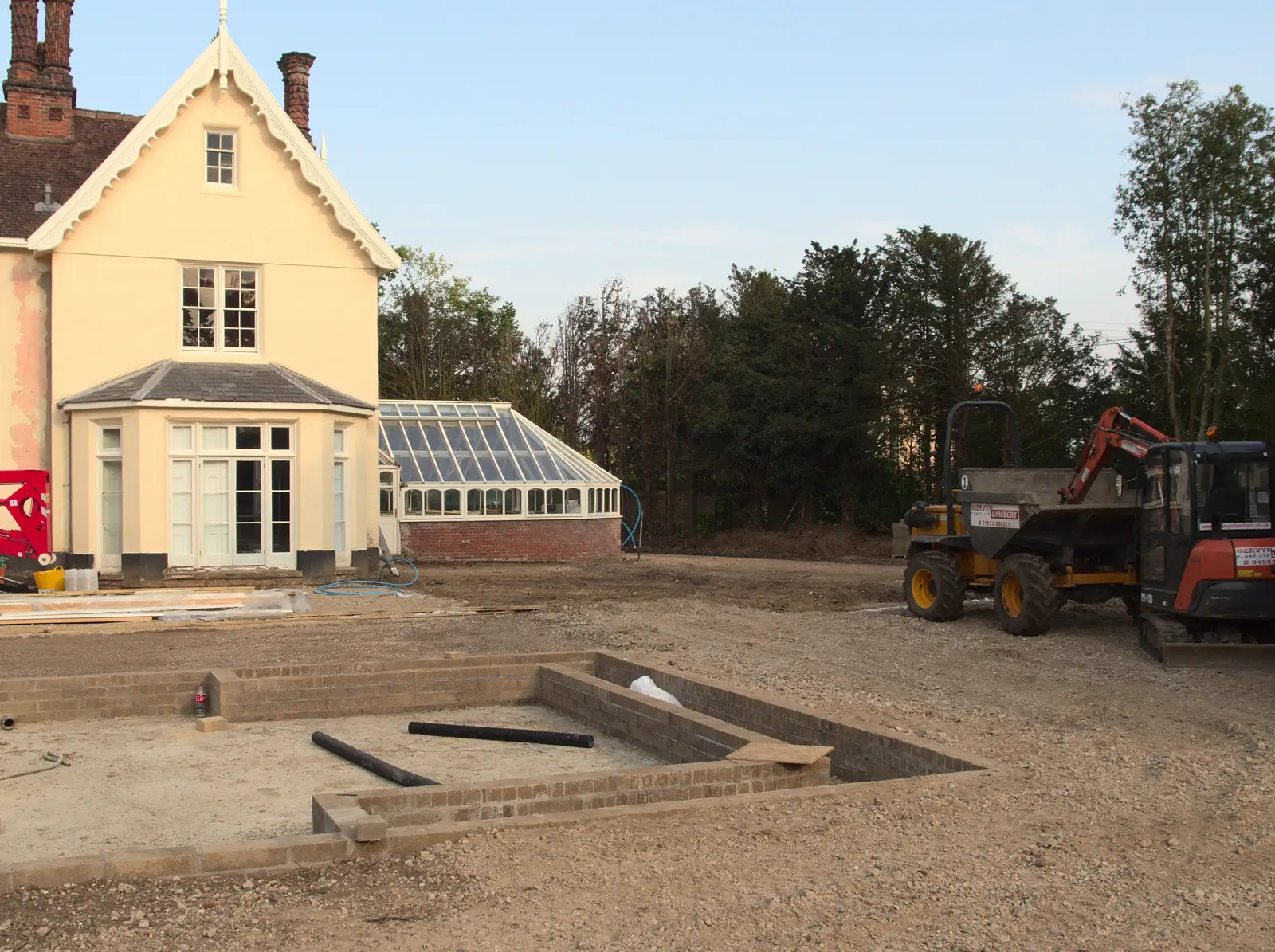 A hole in the ground, from Thornham Four Horseshoes, and the Oaksmere, Brome, Suffolk - 17th May 2014