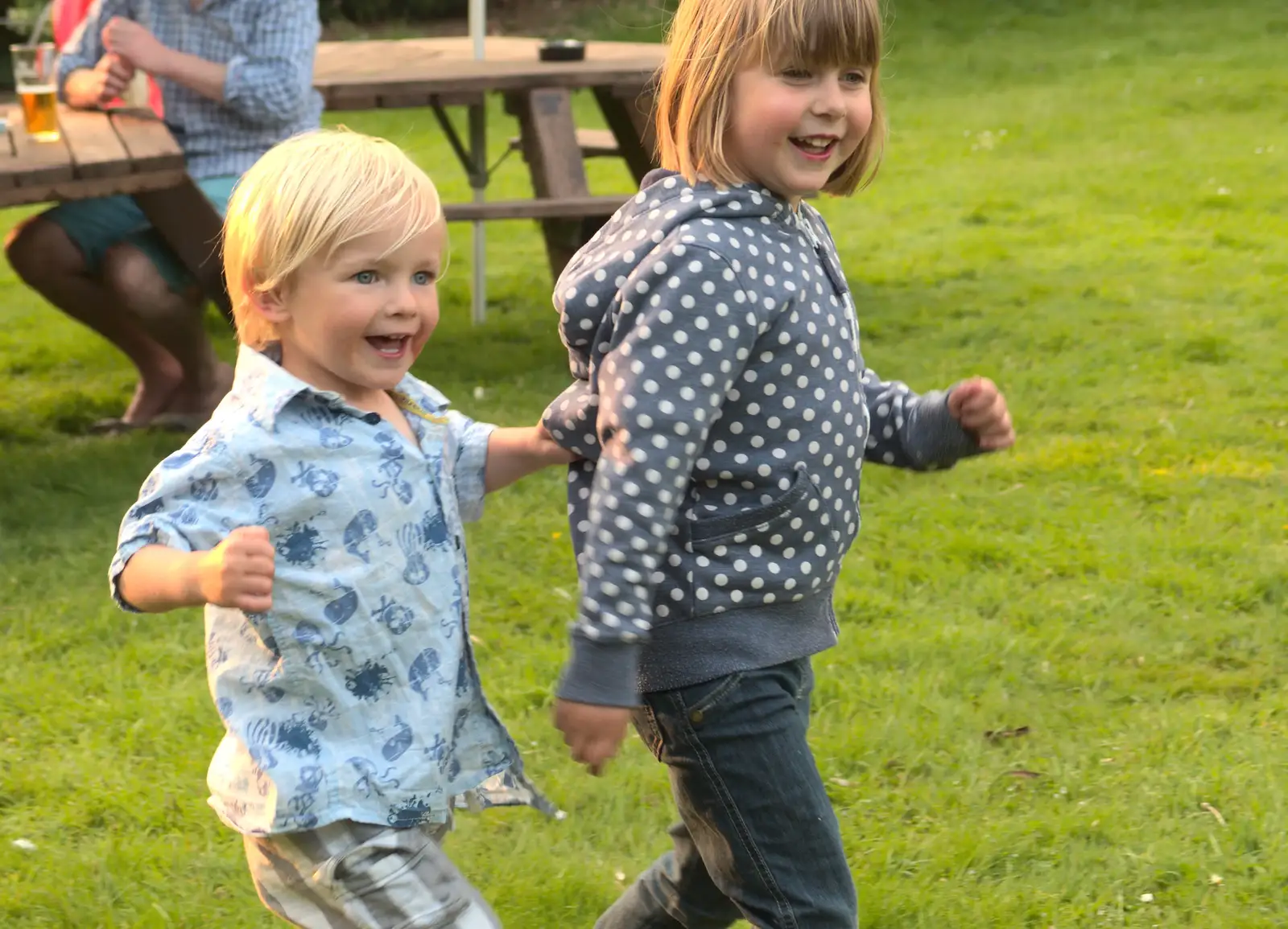 Harry runs after Sophie, from Thornham Four Horseshoes, and the Oaksmere, Brome, Suffolk - 17th May 2014