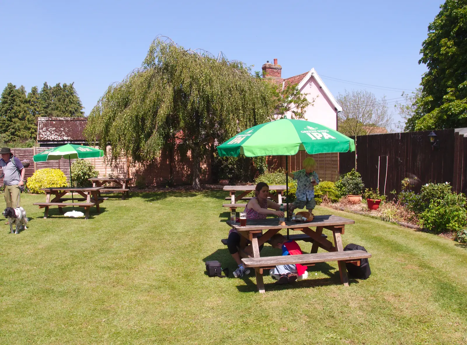 The Horseshoes' beer garden, from Thornham Four Horseshoes, and the Oaksmere, Brome, Suffolk - 17th May 2014