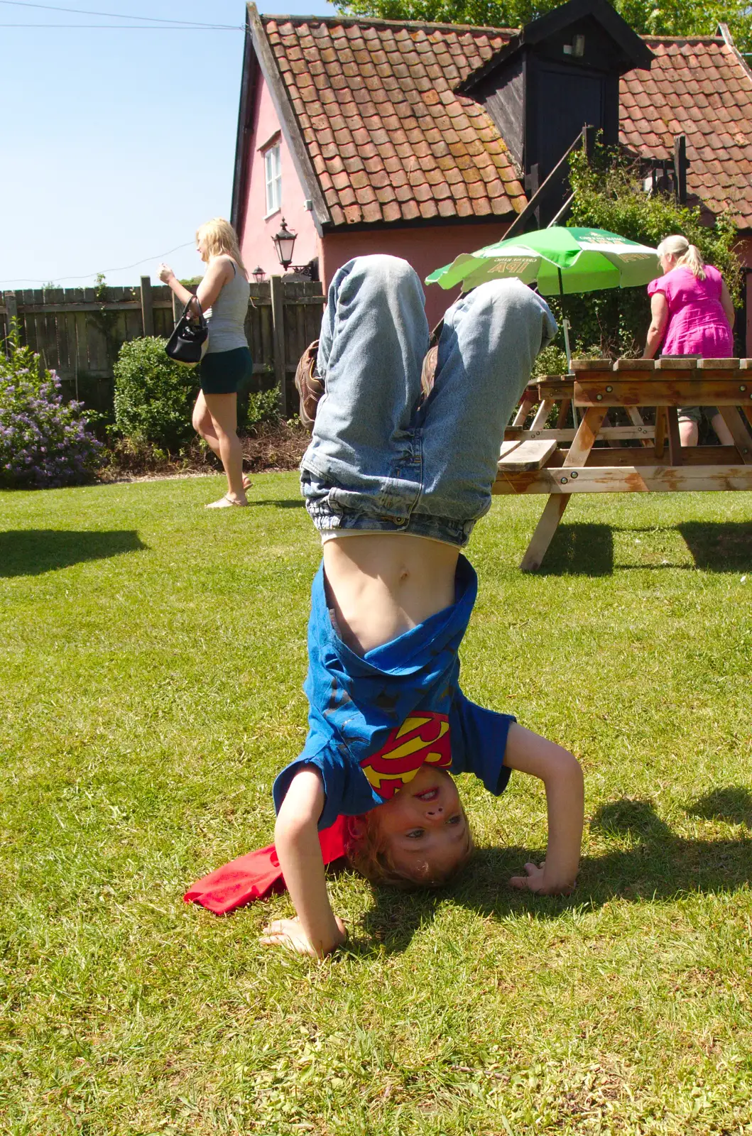 Fred does a head stand, from Thornham Four Horseshoes, and the Oaksmere, Brome, Suffolk - 17th May 2014