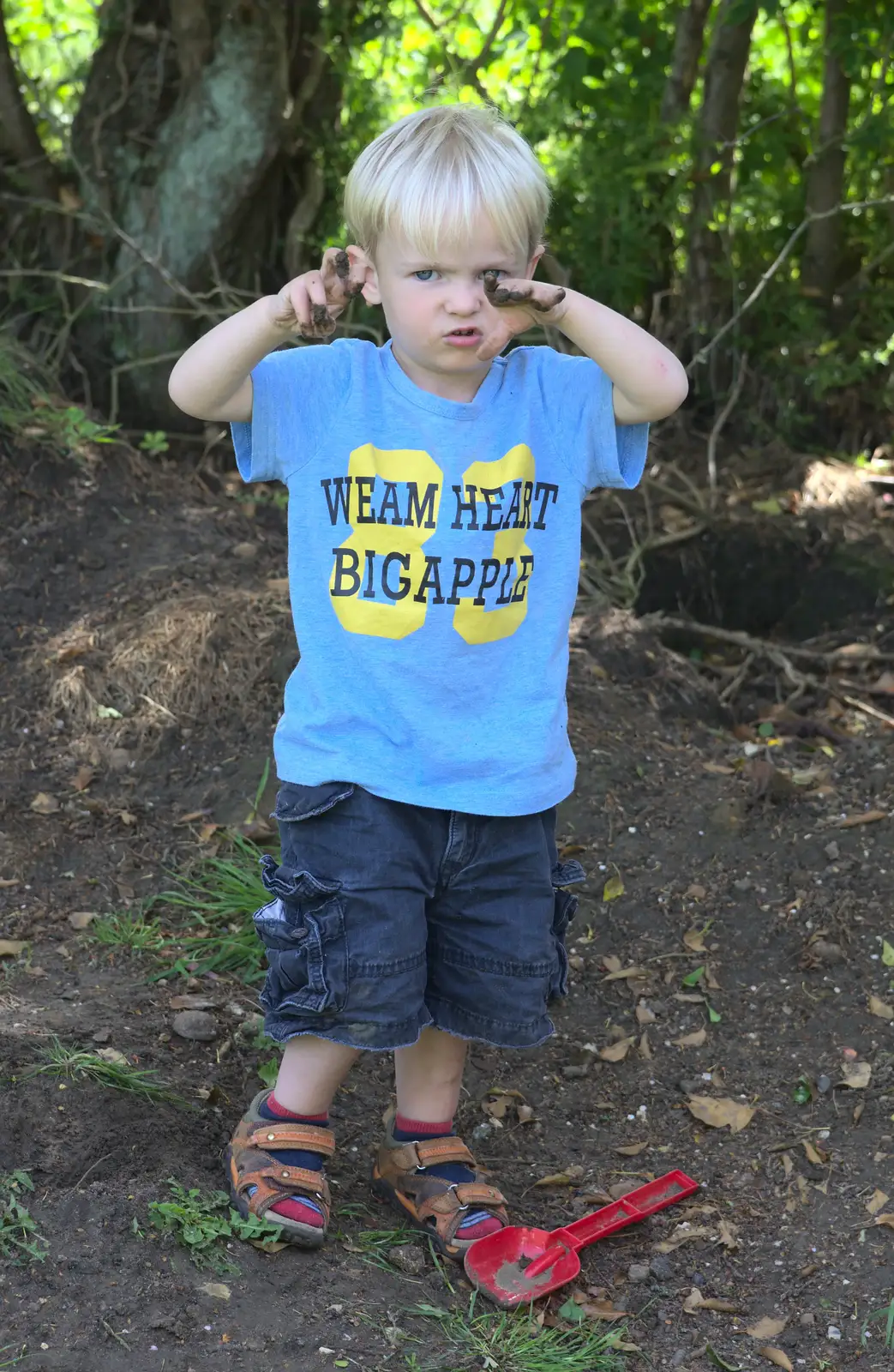 Harry gets messy, from A "Not a Birthday Party" Barbeque, Brome, Suffolk - 25th May 2014