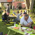 Spammy has a laff, A "Not a Birthday Party" Barbeque, Brome, Suffolk - 25th May 2014