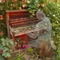 There's a chicken-wire figure playing a derelict piano, The BSCC at the Railway Tavern, Mellis, Suffolk - 28th May 2014