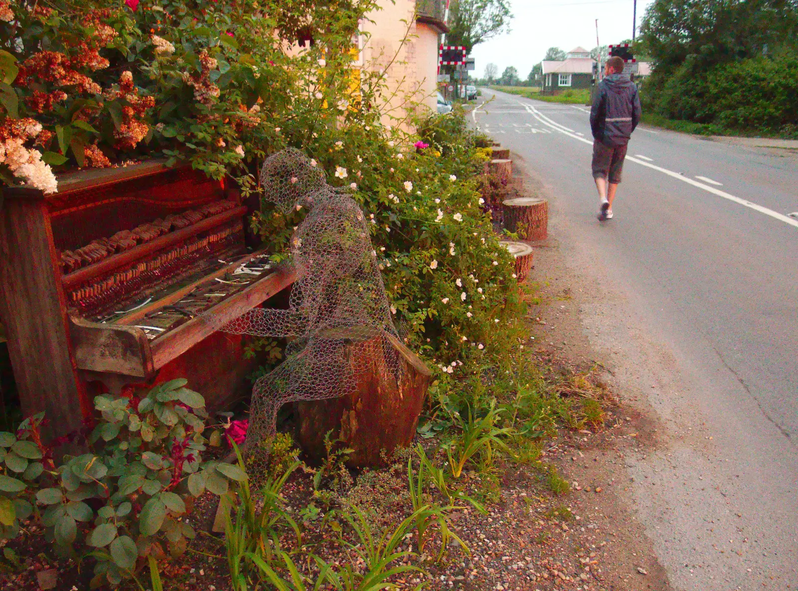 The Boy Phil wanders off up the road, from The BSCC at the Railway Tavern, Mellis, Suffolk - 28th May 2014