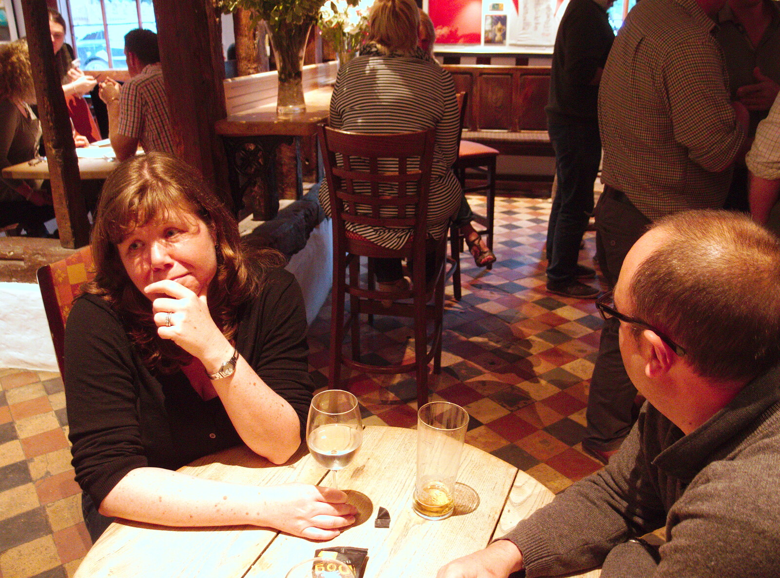Sis and Matt in the Cornwallis bar from Sis and Matt Visit, Suffolk and Norfolk - 31st May 2014