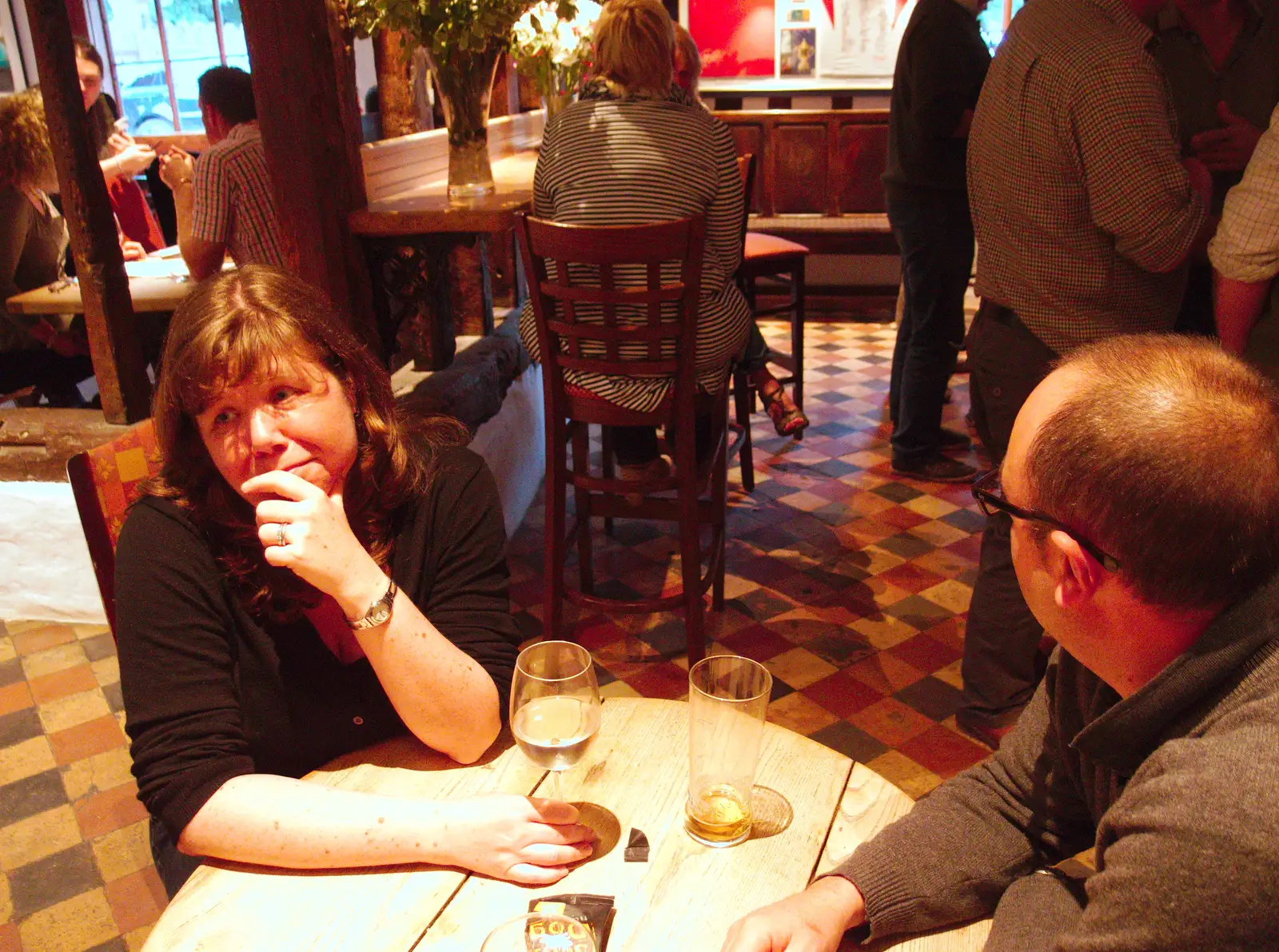 Sis and Matt in the Cornwallis bar, from Sis and Matt Visit, Suffolk and Norfolk - 31st May 2014