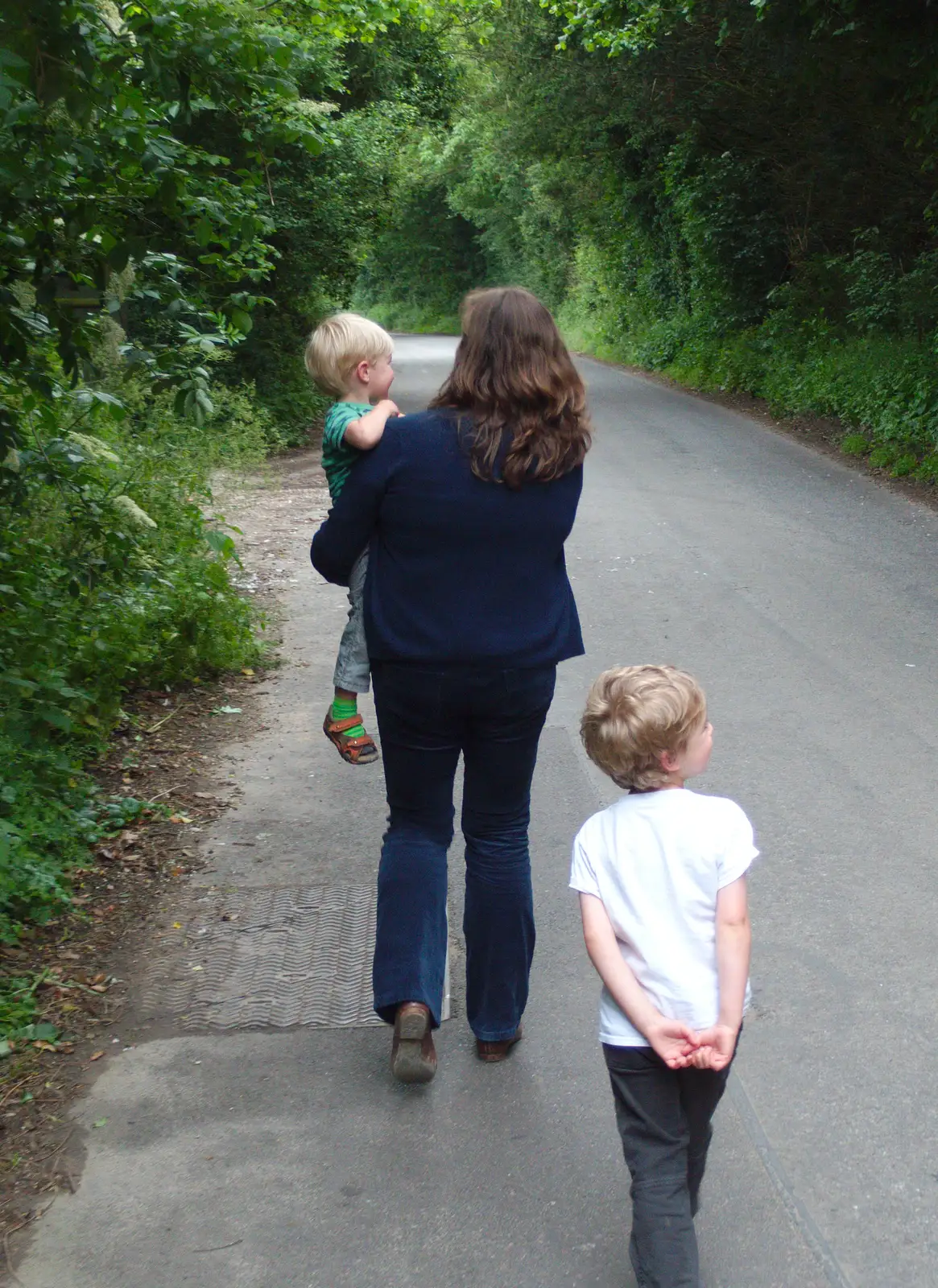 Sis hauls Harry down the lane, from Sis and Matt Visit, Suffolk and Norfolk - 31st May 2014