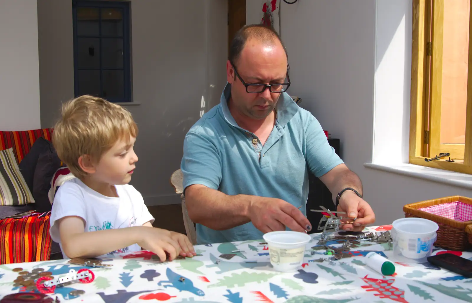 Fred and Matt do some Meccano making, from Sis and Matt Visit, Suffolk and Norfolk - 31st May 2014