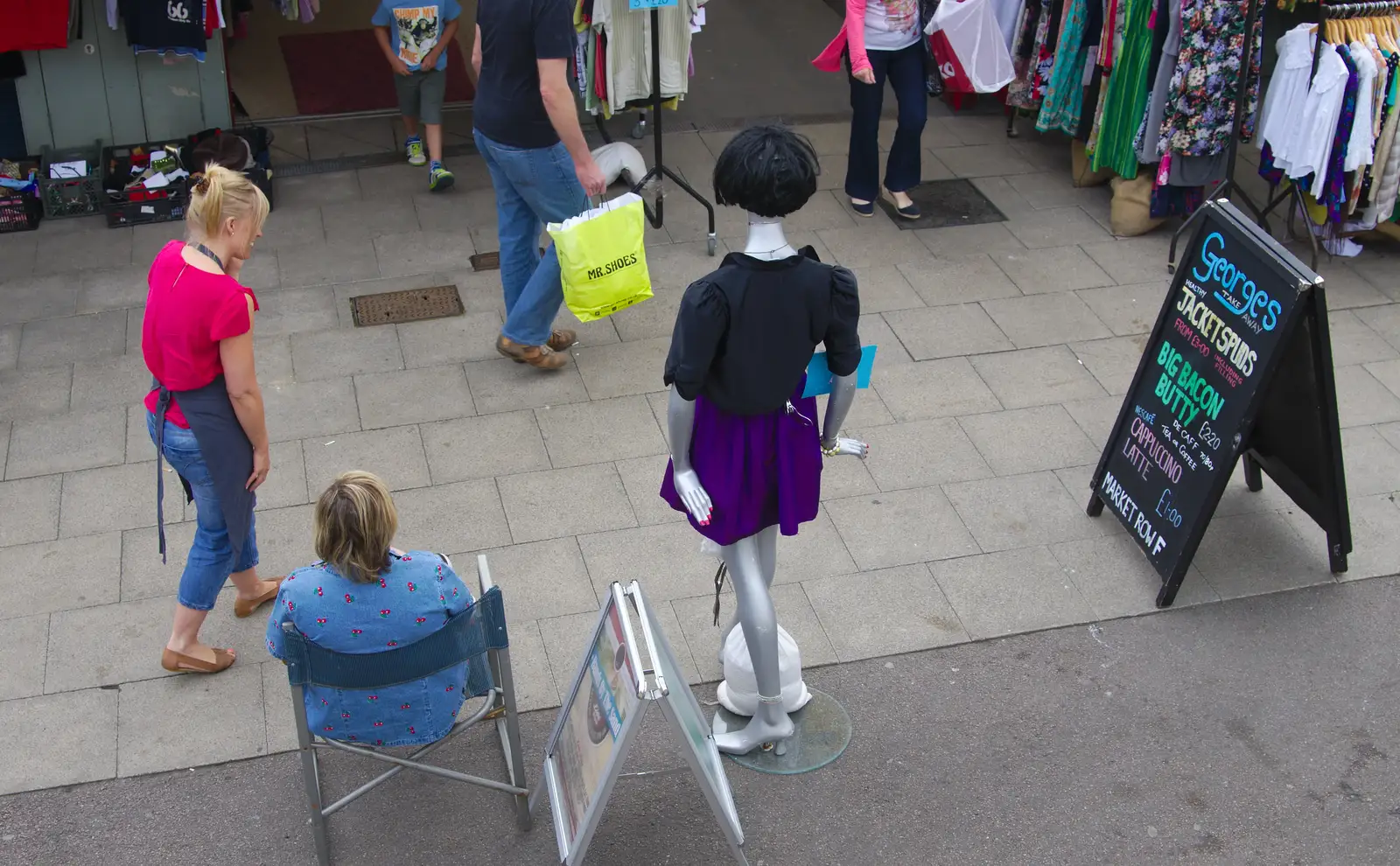 A silver mannequin, from Sis and Matt Visit, Suffolk and Norfolk - 31st May 2014