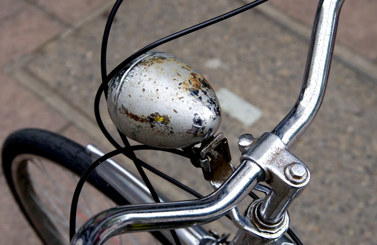 A bicycle headlight, with flaking chrome, from Sis and Matt Visit, Suffolk and Norfolk - 31st May 2014