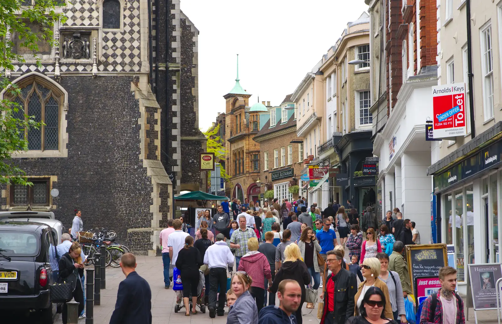 Crowds on Guildhall Hill, from Sis and Matt Visit, Suffolk and Norfolk - 31st May 2014