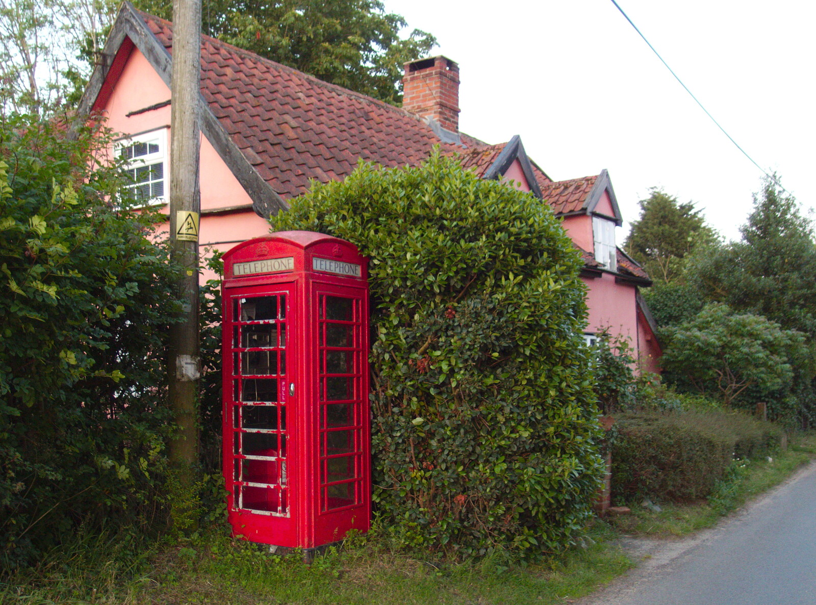 Red K6 phone box in Kenton from The BSCC at the Victoria, Earl Soham, Suffolk - 5th June 2014