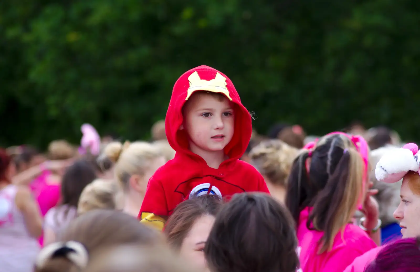 A small boy looks out over the crowd, from Isobel's Race For Life, Chantry Park, Ipswich - 11th June 2014