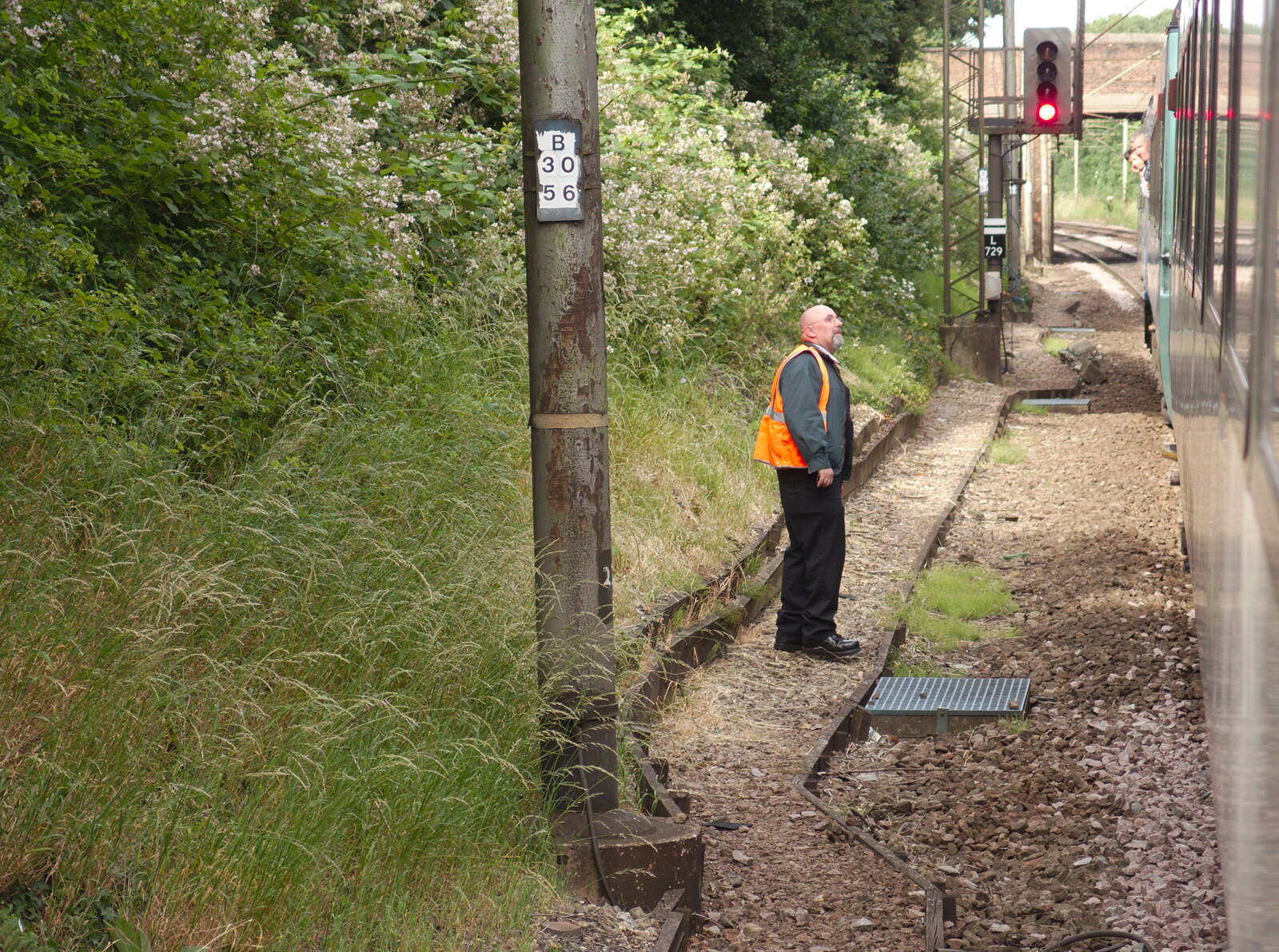 The driver talks to the guard from Railway Hell: A Pantograph Story, Chelmsford, Essex - 17th June 2014