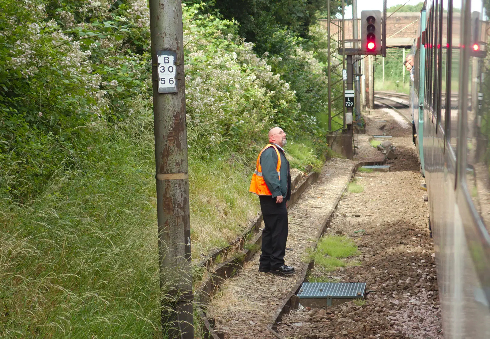 The driver talks to the guard, from Railway Hell: A Pantograph Story, Chelmsford, Essex - 17th June 2014