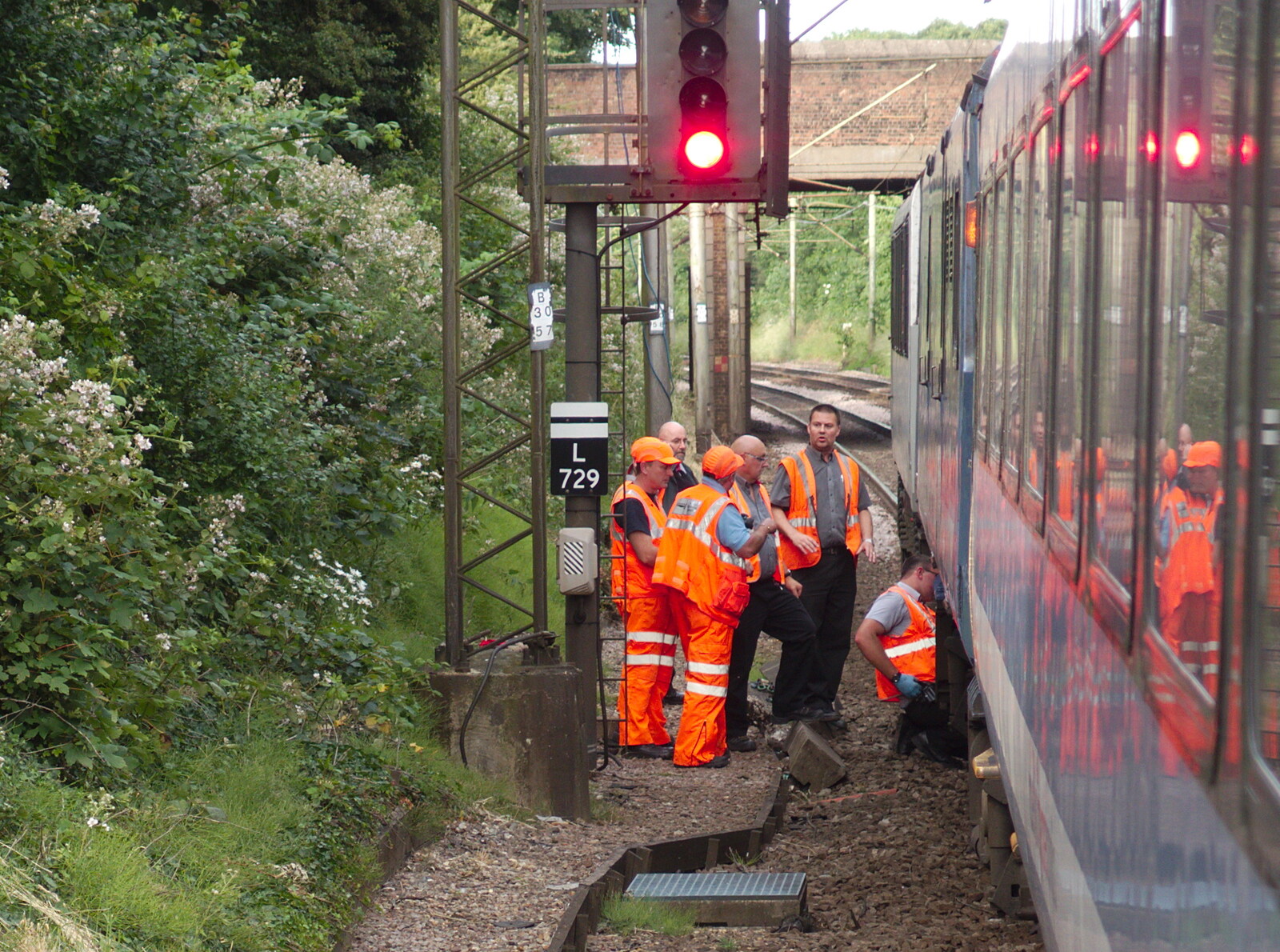 Engineers attach rescue loco 'Lord Nelson' from Railway Hell: A Pantograph Story, Chelmsford, Essex - 17th June 2014