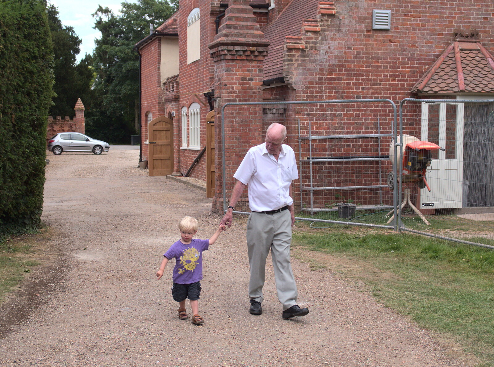 Gabes and Grandad roam around from SwiftKey Innovation Days, The Haymarket, London - 27th June 2014